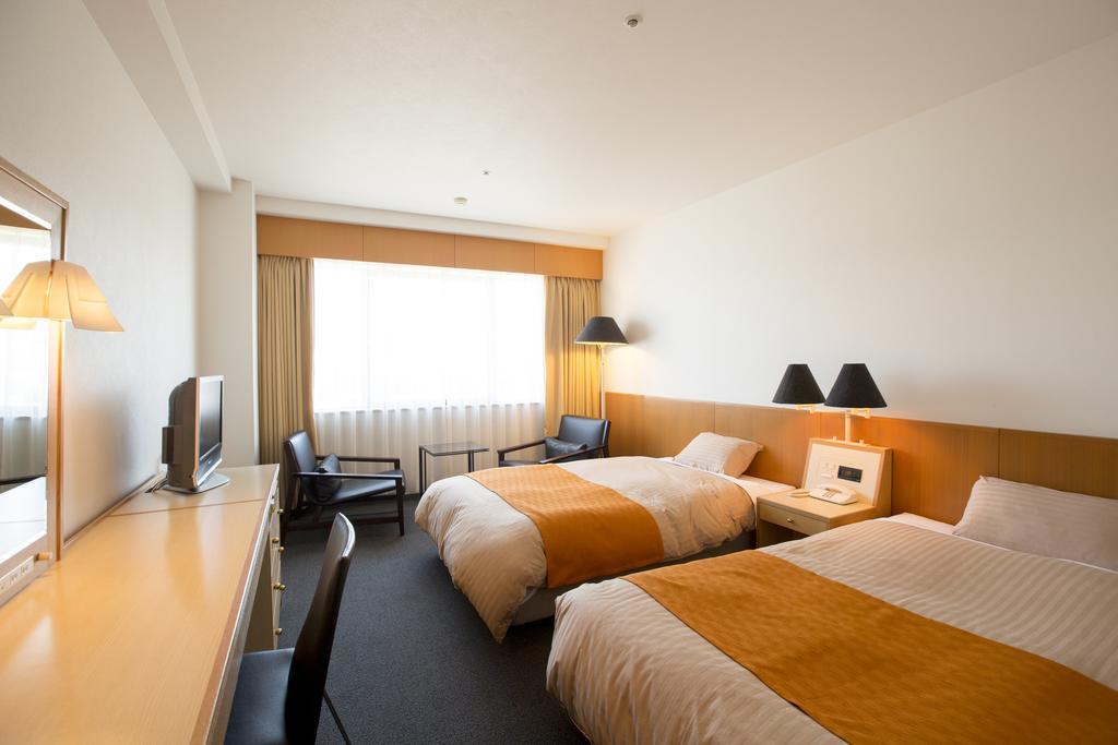 Hotel Granmirage Uozu Exterior photo